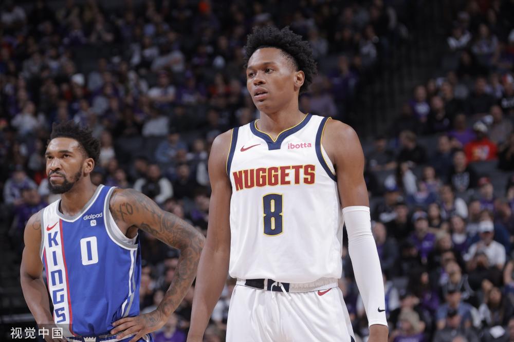 而周琦在访 而周琦在访