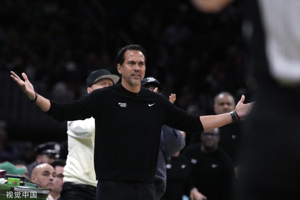 季后赛首场 季后赛首场